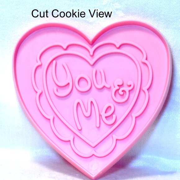 Pink Heart 1994 Precious Moments 15th Anniversary You & Me Cookie Cutter Recipe - Picture 1 of 3